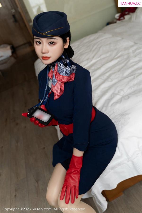   [XiuRen]高清写真图 2023.05.24 No.6790 汐汐爱吃草莓 制服美臀第12张图片